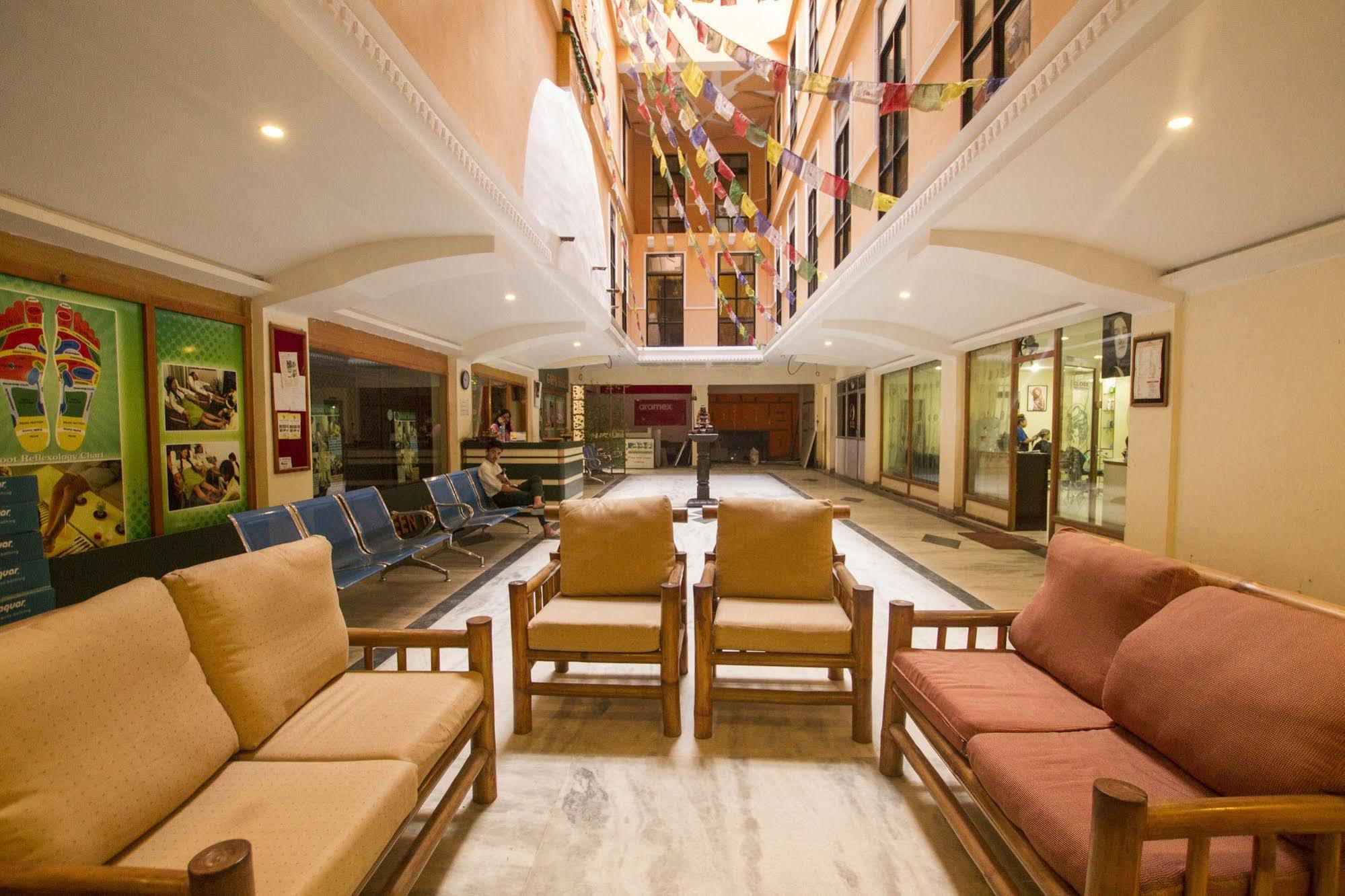 Gaju Suite Hotel Kathmandu Esterno foto
