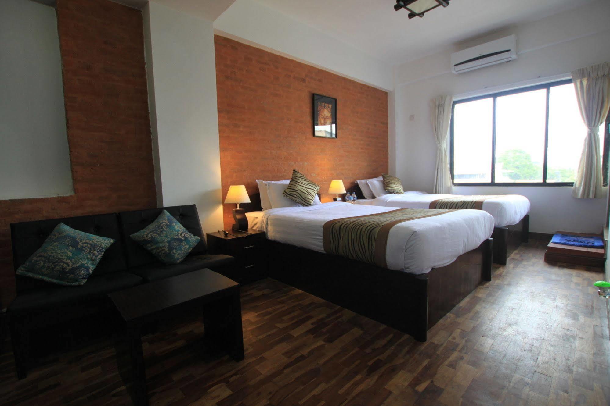 Gaju Suite Hotel Kathmandu Esterno foto
