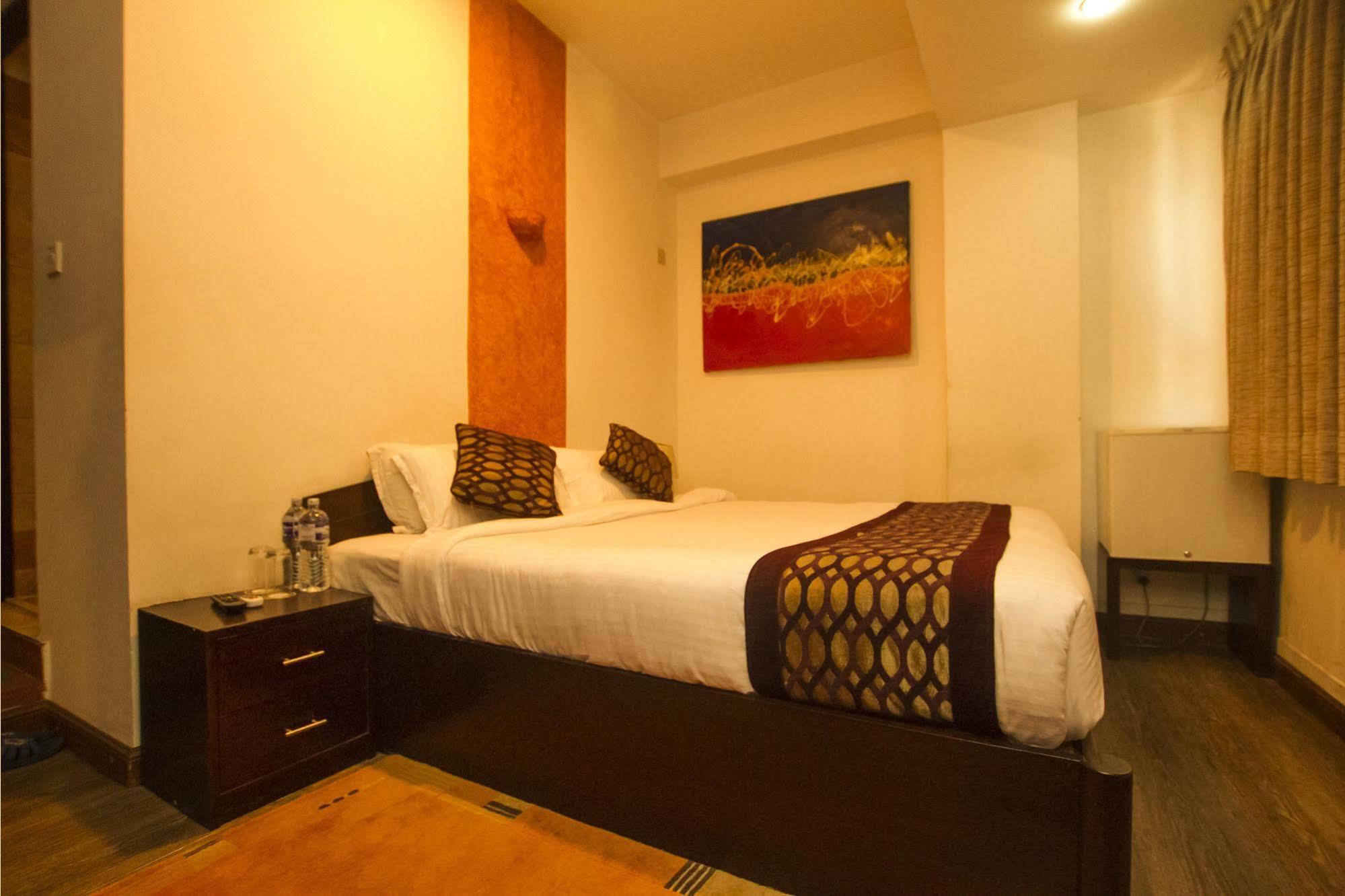 Gaju Suite Hotel Kathmandu Esterno foto