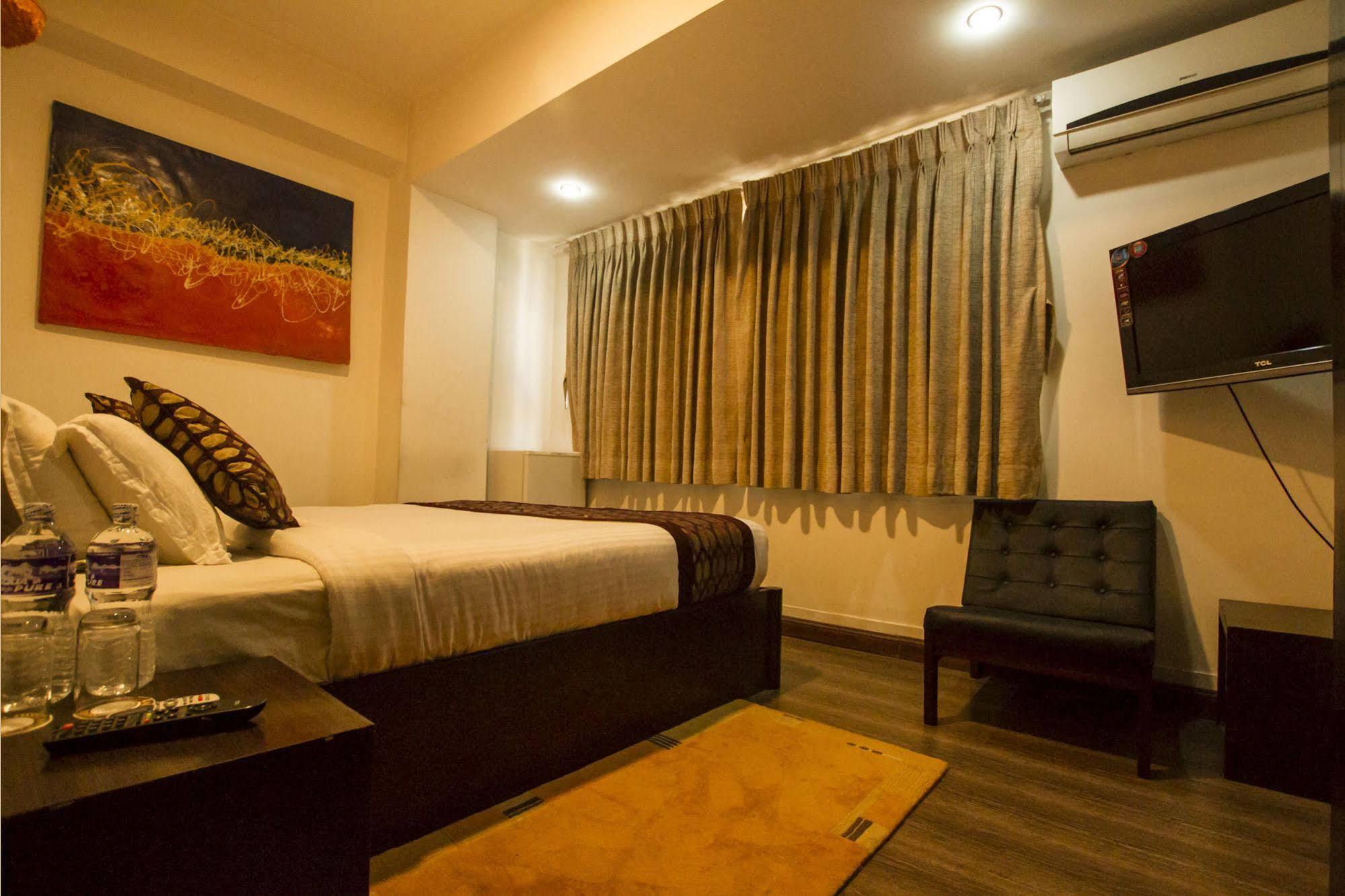 Gaju Suite Hotel Kathmandu Esterno foto